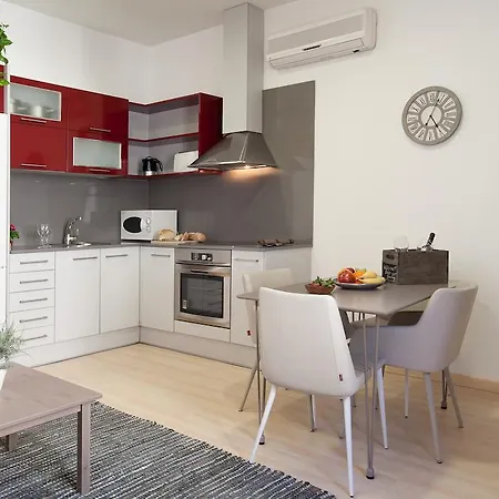 Apartment No 15 - The Streets